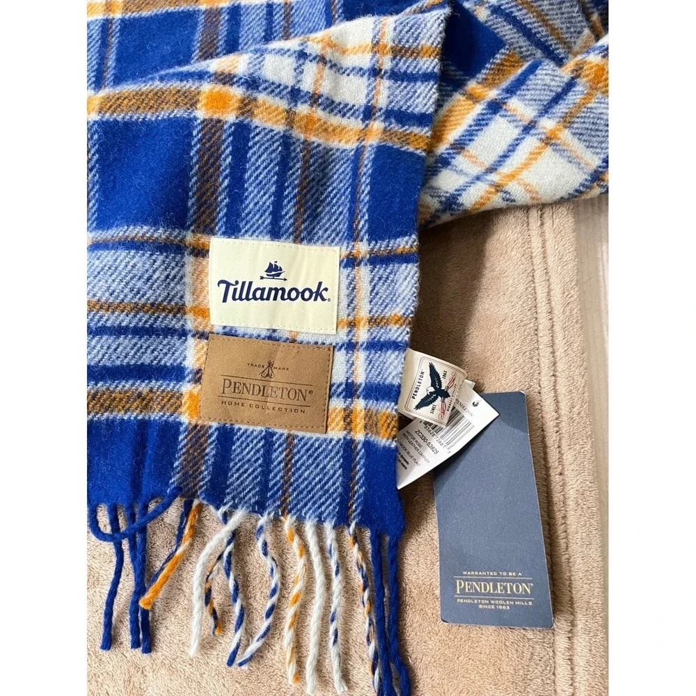 Pendleton Tillamook Blue Plaid Wool Motor Robe Leather Carrier 52in x 66in NEW